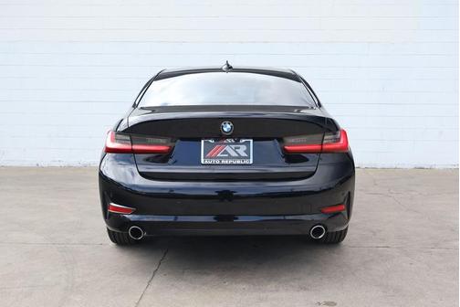 2019 BMW 330 w/convenience package & PARK DISTANCE CONTROL