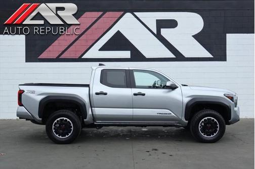 2024 Toyota Tacoma TRD Off Road