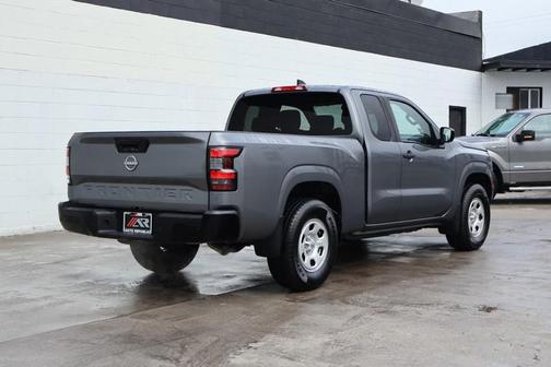 2022 Nissan Frontier S