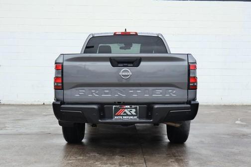 2022 Nissan Frontier S