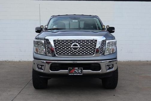 2018 Nissan Titan SV