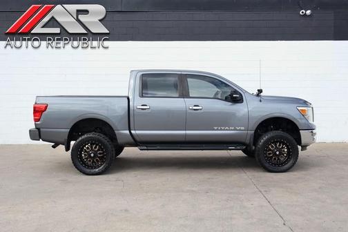 2018 Nissan Titan SV