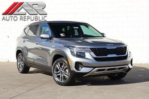 2023 Kia Seltos LX IVT AWD