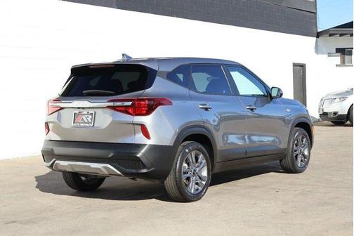 2023 Kia Seltos LX IVT AWD