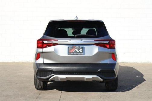 2023 Kia Seltos LX IVT AWD