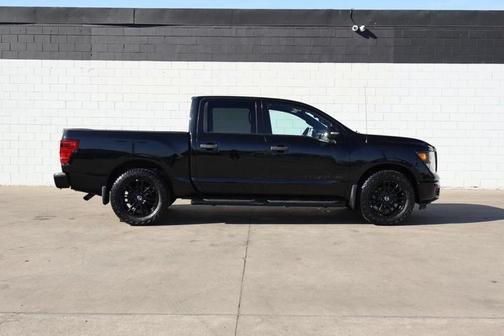 2018 Nissan Titan SV