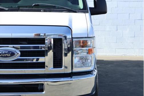 2013 Ford E350 Super Duty Cargo