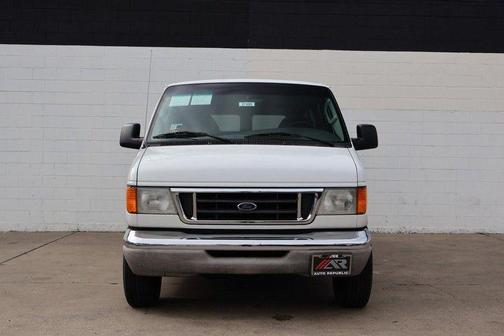 2003 Ford E350 Super Duty XL Wagon