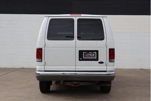 2003 Ford E350 Super Duty XL Wagon