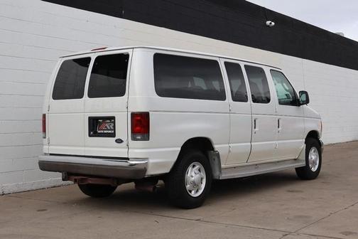 2003 Ford E350 Super Duty XL Wagon
