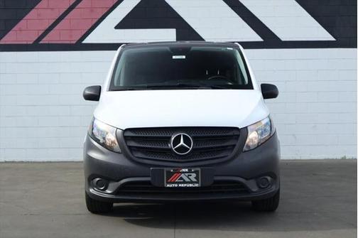 2020 Mercedes-Benz Metris Base