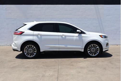 White Metallic 2020 Ford Edge Titanium