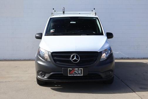 2017 Mercedes-Benz Metris Base