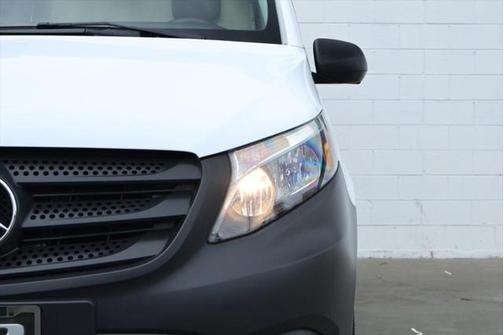 2020 Mercedes-Benz Metris Base