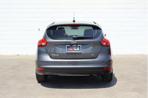 Magnetic 2015 Ford Focus SE