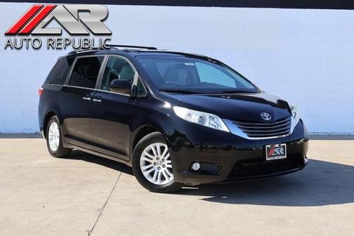 2015 Toyota Sienna XLE