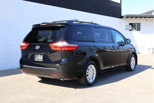 2015 Toyota Sienna XLE