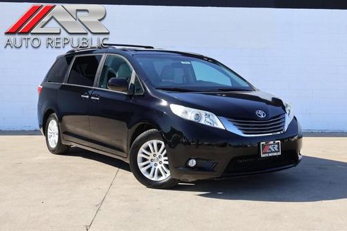 2015 Toyota Sienna XLE