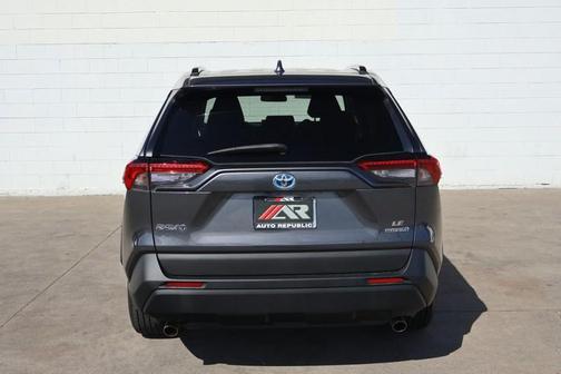 2020 Toyota RAV4 Hybrid LE