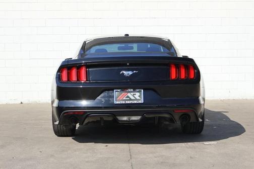 2016 Ford Mustang EcoBoost Premium