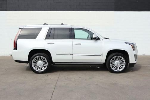 2016 Cadillac Escalade Platinum