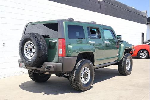 Shadow Green Metallic 2006 Hummer H3 Base