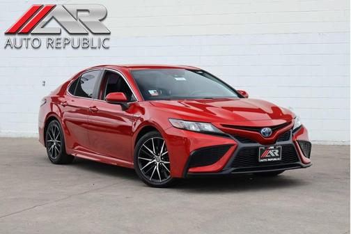 2021 Toyota Camry SE