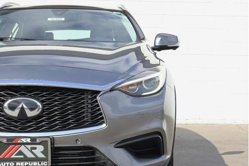 2019 INFINITI QX30 LUXE W/NAVIGATION PACKAGE