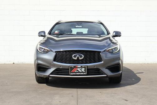2019 INFINITI QX30 LUXE W/NAVIGATION PACKAGE