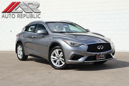 2019 INFINITI QX30 LUXE W/NAVIGATION PACKAGE