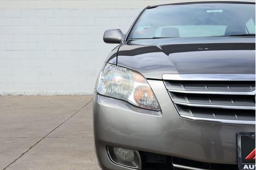 2005 Toyota Avalon Limited