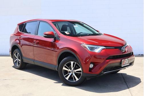 Pearl 2018 Toyota RAV4 XLE