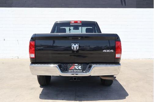 Brilliant Black Crystal Pearlcoat 2015 RAM 1500 Tradesman