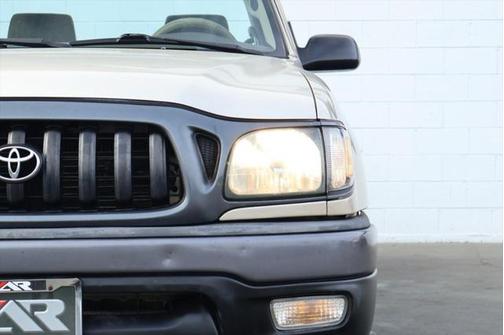 2003 Toyota Tacoma Base