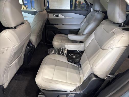 Vapor Blue Metallic 2026 Ford Explorer Active w/200A Pkg