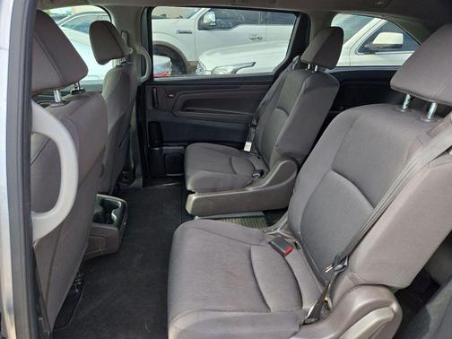 Lunar Silver Metallic 2019 Honda Odyssey LX