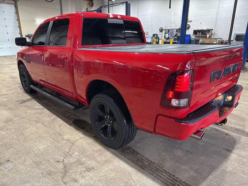 2017 RAM 1500 Night Crew Cab 4x4 5'7' Box