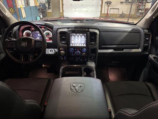 2017 RAM 1500 Night Crew Cab 4x4 5'7' Box