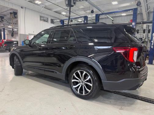 Agate Black Metallic 2020 Ford Explorer ST