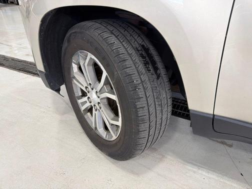 Champagne Silver Metallic 2015 GMC Acadia SLT-1
