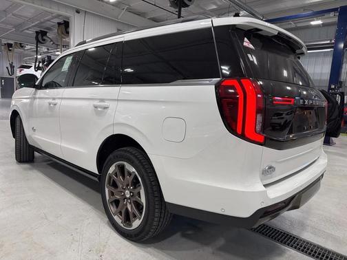 2025 Ford Expedition King Ranch