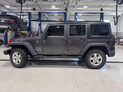 Granite Crystal Metallic Clearcoat 2016 Jeep Wrangler Unlimited Sport