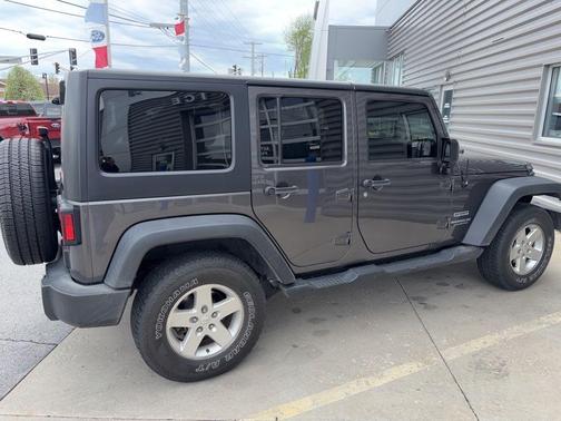 Granite Crystal Metallic Clearcoat 2016 Jeep Wrangler Unlimited Sport