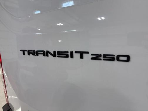 Oxford White 2026 Ford Transit-250 Base