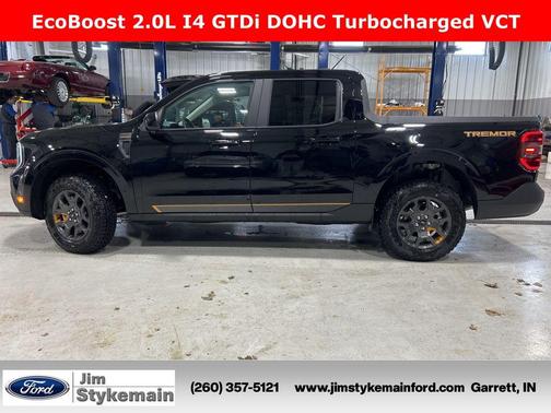 Shadow Black 2025 Ford Maverick Tremor