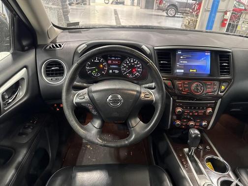 2015 Nissan Pathfinder Platinum