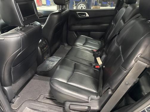 2015 Nissan Pathfinder Platinum