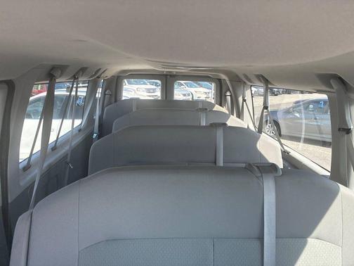 2013 Ford E350 Super Duty XLT