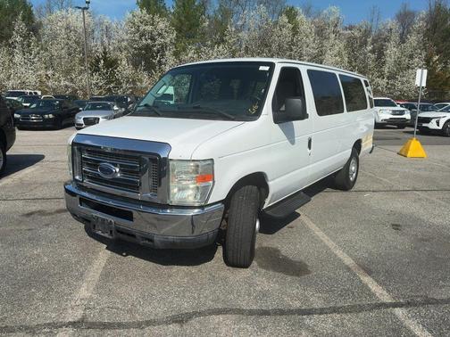 2013 Ford E350 Super Duty XLT