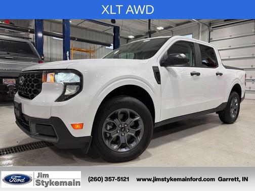 Oxford White 2025 Ford Maverick XLT